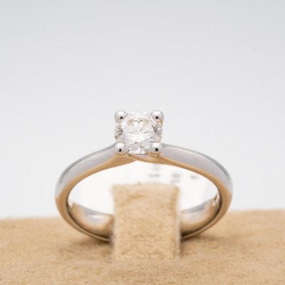 Solitario 0.61 CT